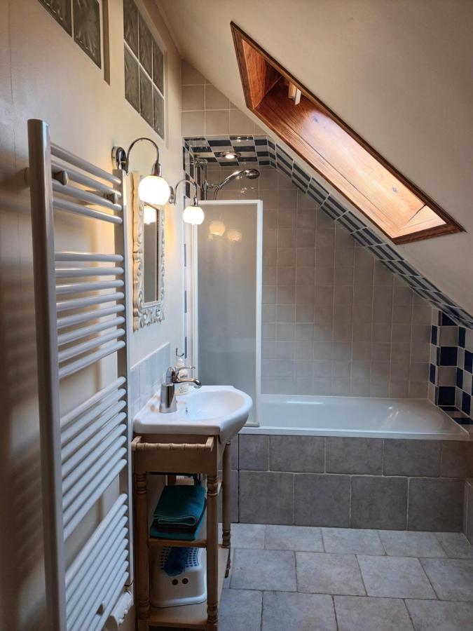 Le Logis Du Pressoir Self Catering Gites In Beautiful 18Th Century Estate In The Heart Of The Loire Valley With Heated Pool And Extensive Grounds. Les Bois-d'Anjou エクステリア 写真